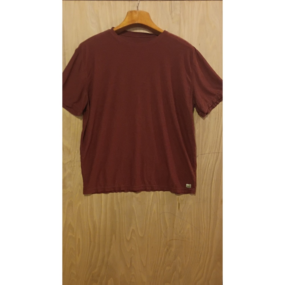 Vuori Strato Tech Tee Mens Short Sleeve Heathered Red Mahogany Performance Shirt